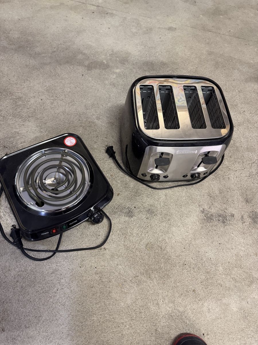 Elettrodomestici da cucina: 4-Schlitz Toaster Black+Decker, Kochplatte neuwertig  – Usato da Fehraltorf venduto da flo0606 4