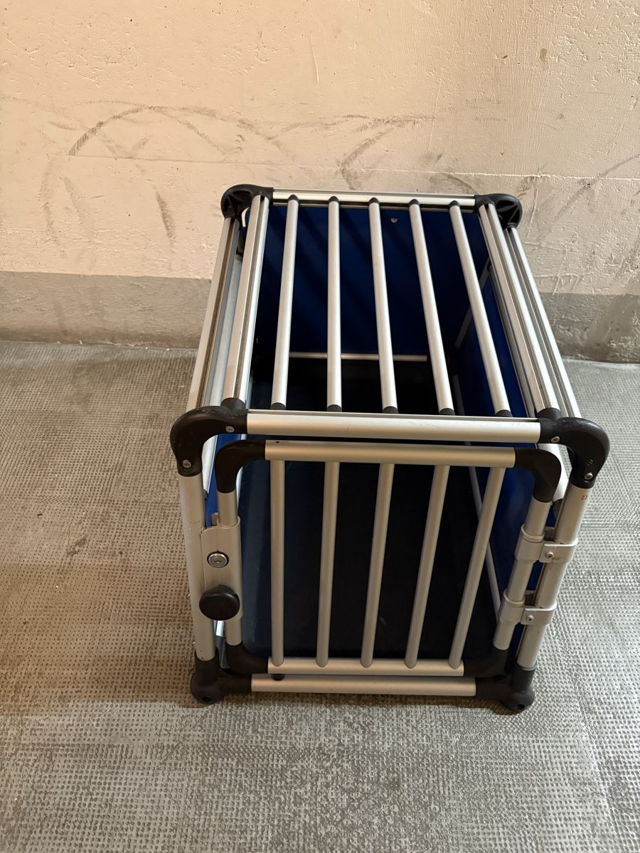 4pets Käfige, Transport & Sicherheit: Hundetransportbox Grösse M – Gebraucht aus Riehen von DogCare_Totolino 1