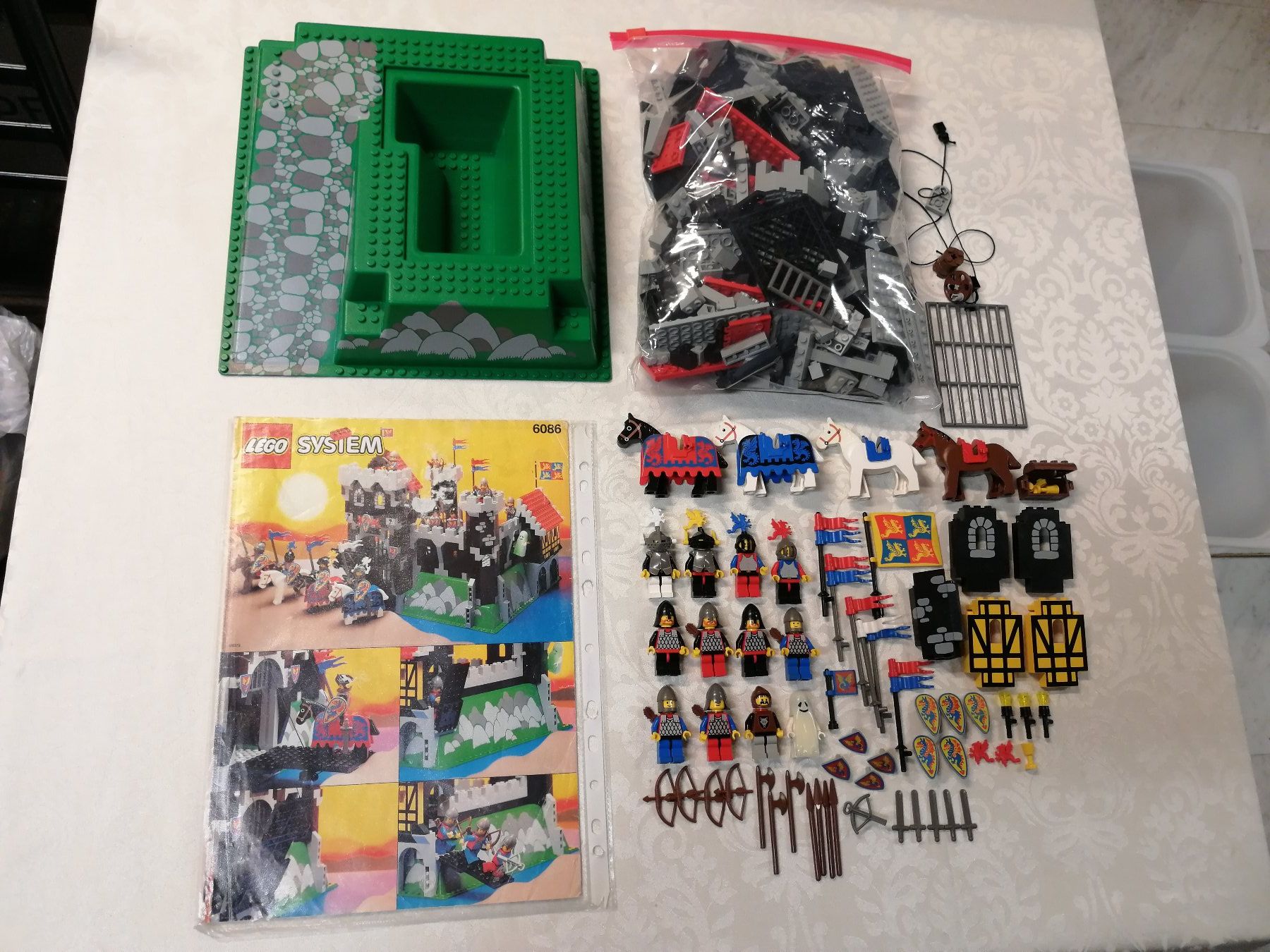 Lego Spielzeuge: Lego 6086 Black Knight's Castle – Gebraucht aus Sils im Domleschg von AMAG_AUDI_ZH 1
