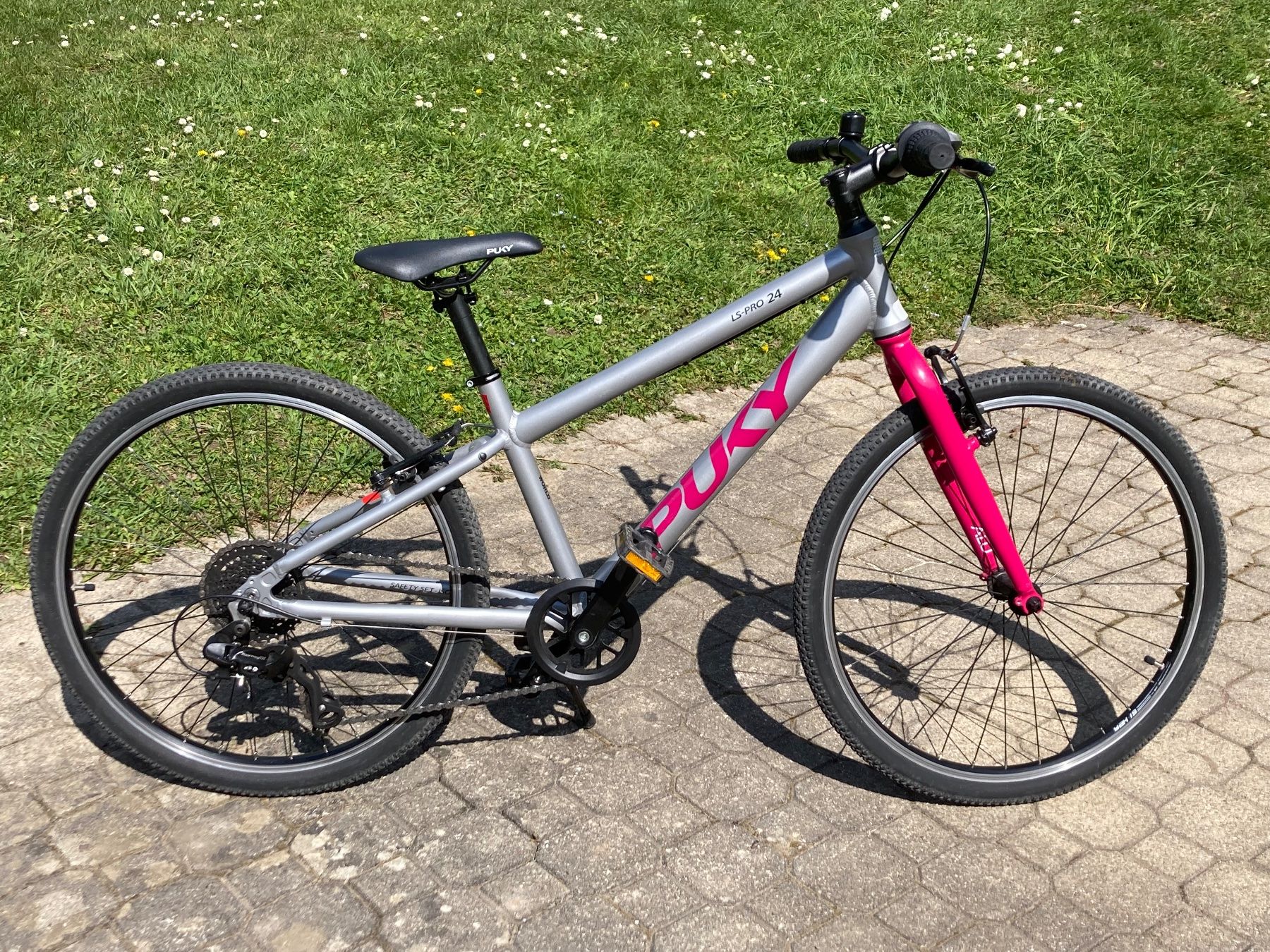 Velos: Mädchenvelo 24" mit Alurahmen – Gebraucht aus Thalwil von Doman13 1