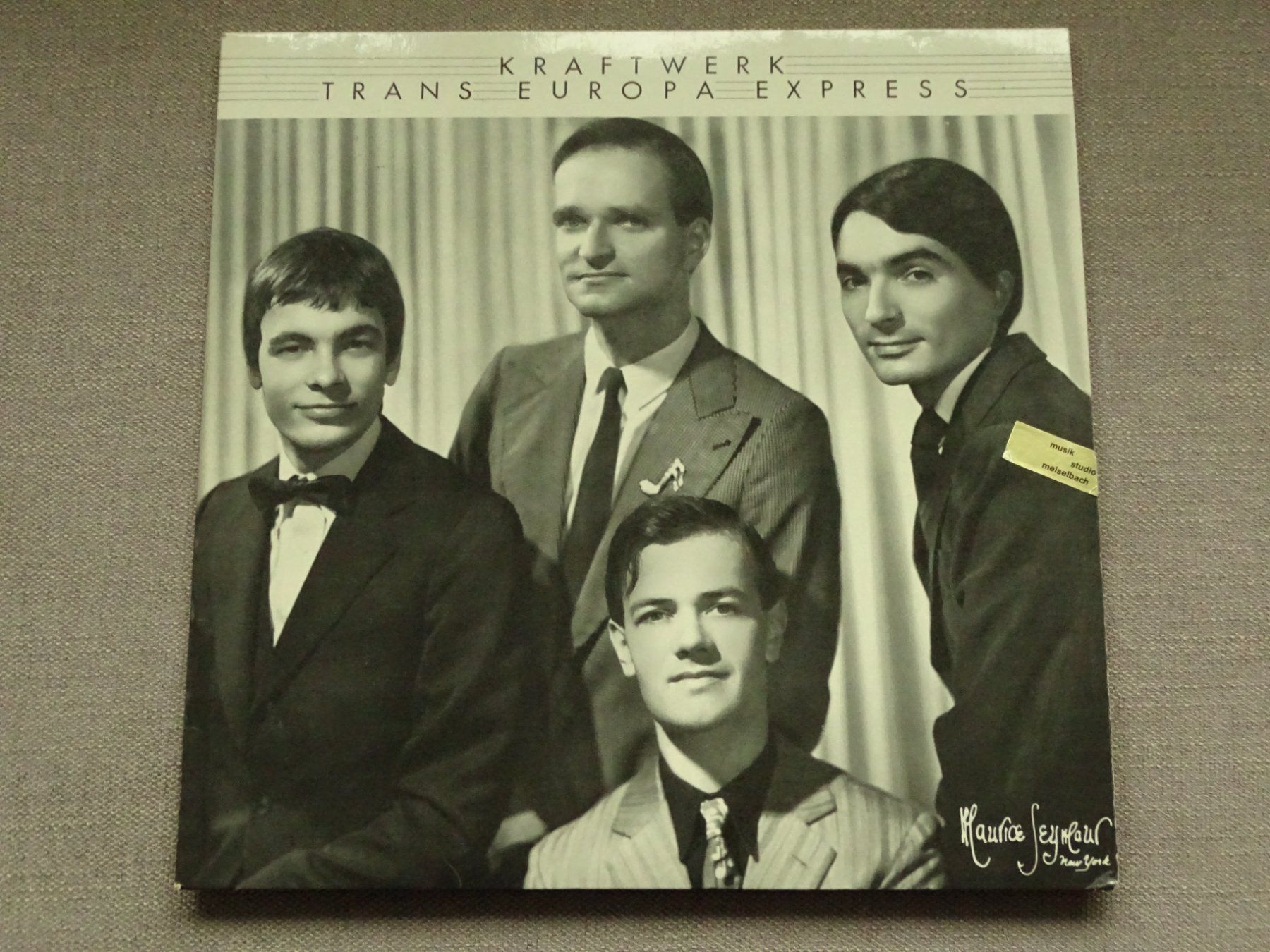Vinyles: LP Kraftwerk Trans Europa Express – D'occasion à Hirzel par Musicman03
