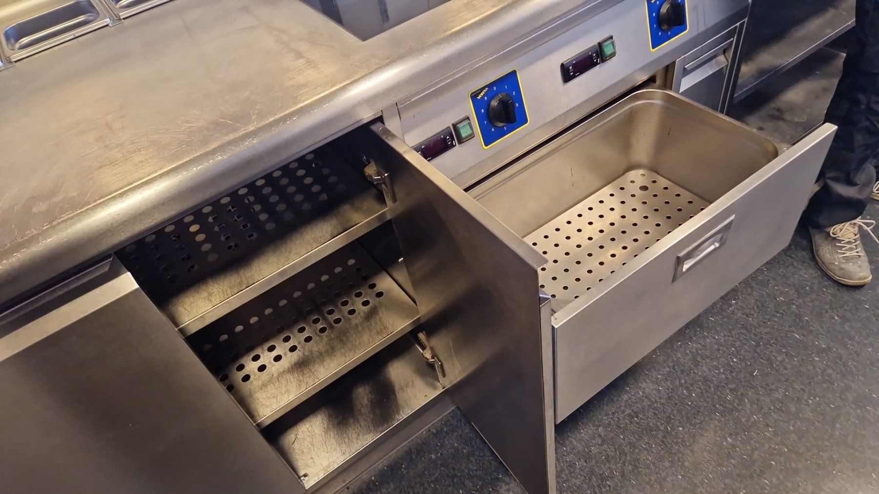 Cucine complete: Gastro-Küche – Usato da Rheineck venduto da inf_w6t5 2
