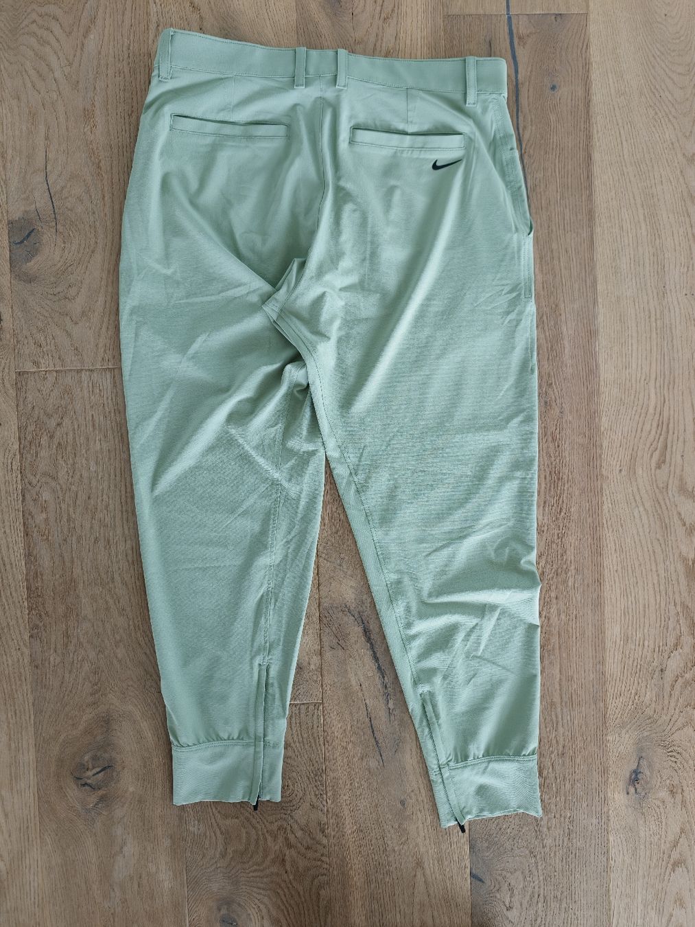 Nike Pantaloni: Nike Tour repel Jogger pants 34 – Usato da Bachenbülach venduto da Food4Thought 3