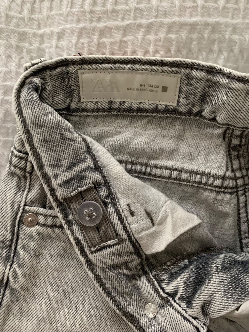 Zara Hosen: Jeans Junge Gr. 134 – Gebraucht aus Bülach von engeli92 1