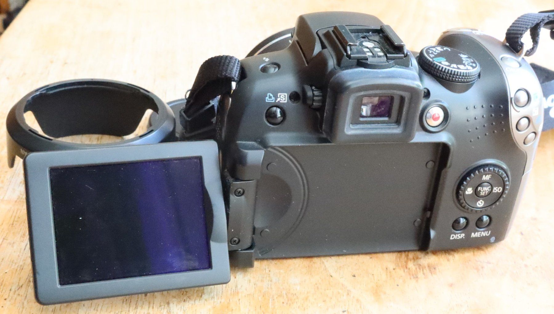 Canon Fotocamera: Canon SX20 20 fach Opt. Zoom – Usato da Jegenstorf venduto da Chris3008 5