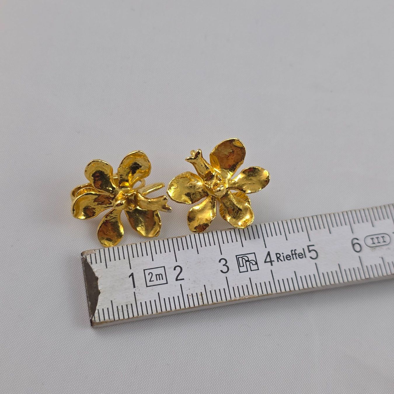 Orecchini pendenti & Orecchini a lobo: Ohrstecker Blüte golden (657) – Usato da Wald ZH venduto da Martin79 3