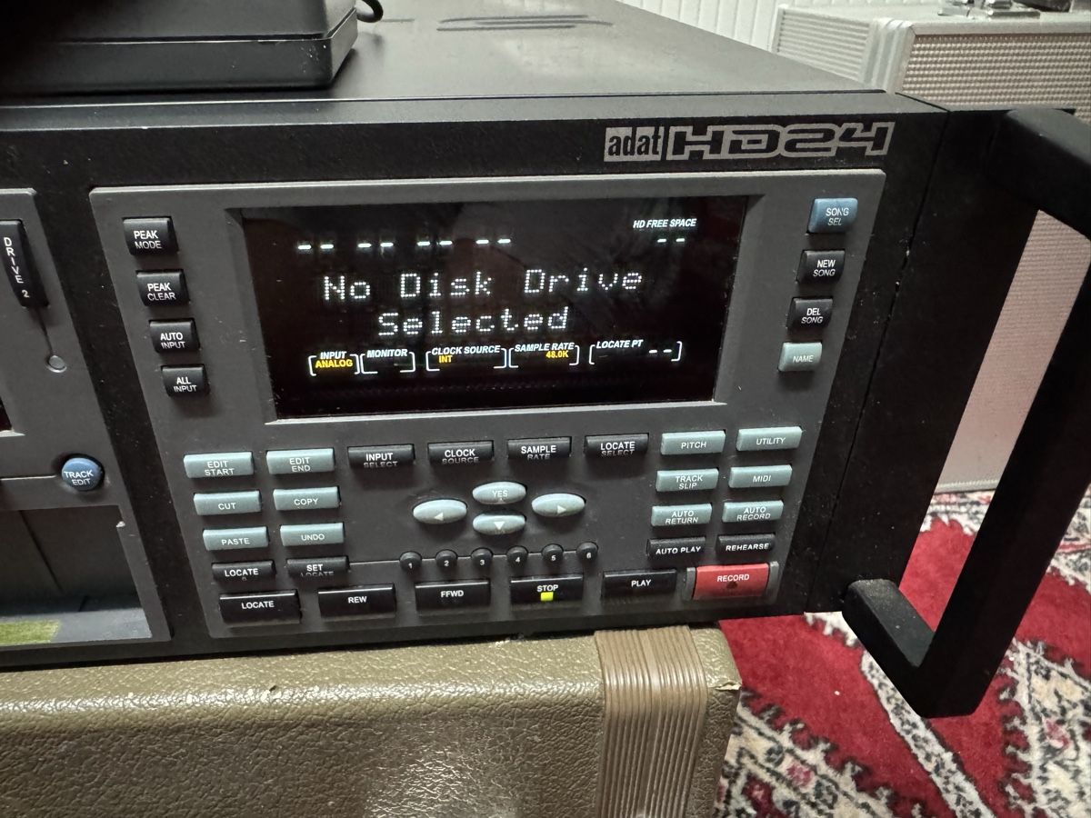 Lettore multimediale & Streamer: Alesis adat hd24 recorder – Usato da Zunzgen venduto da milesdavis76 2