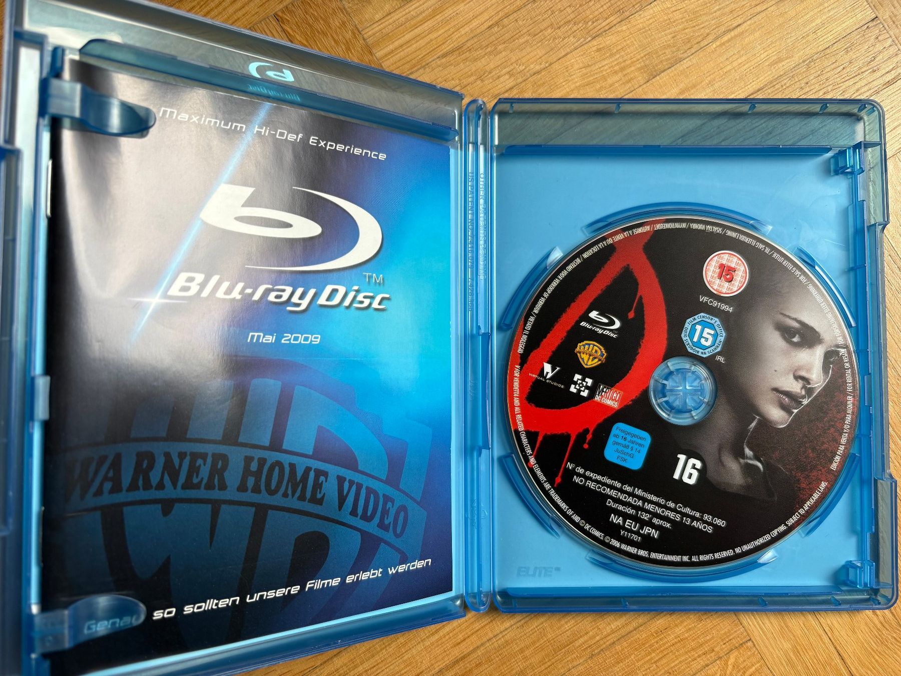 Tutti i DVDs: V wie Vendetta - V for Vendetta - Blu-ray – Nuovo (secondo la descrizione) da Zürich venduto da Malcom 1