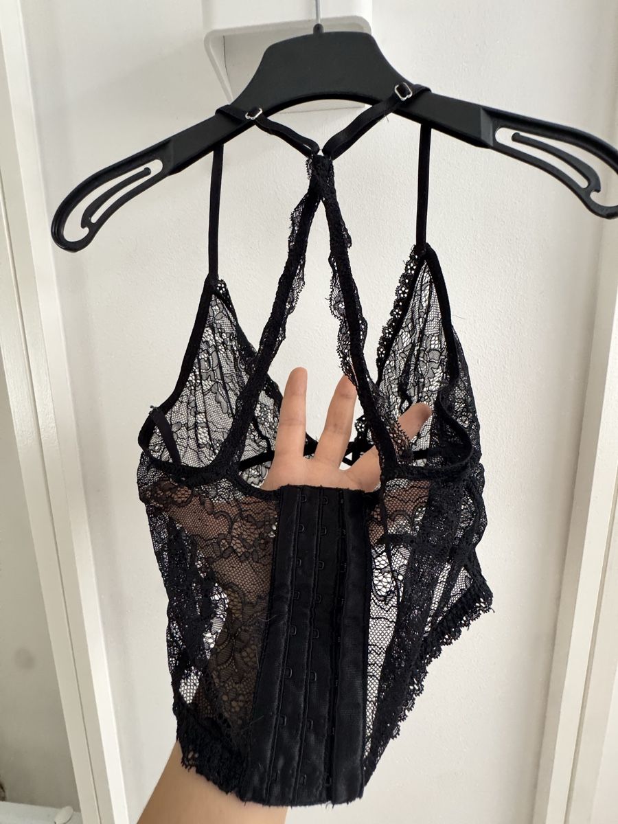 Sonstige Unterwäsche: Top pizzo nero intimissimi  – Gebraucht aus Porza von kaj_d5q7 2