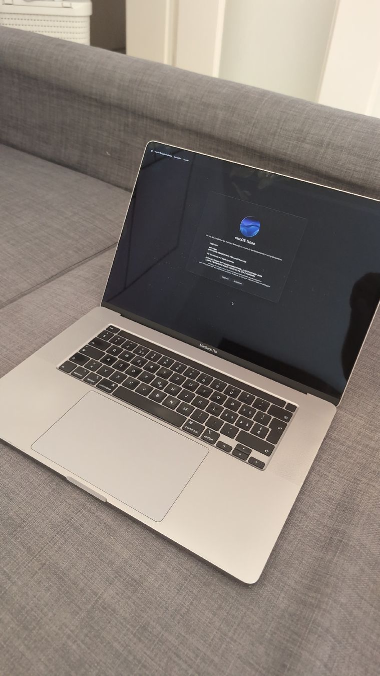 Apple Notebooks: MacBook Pro 16-inch – Gebraucht aus Zürich von 1ucian0