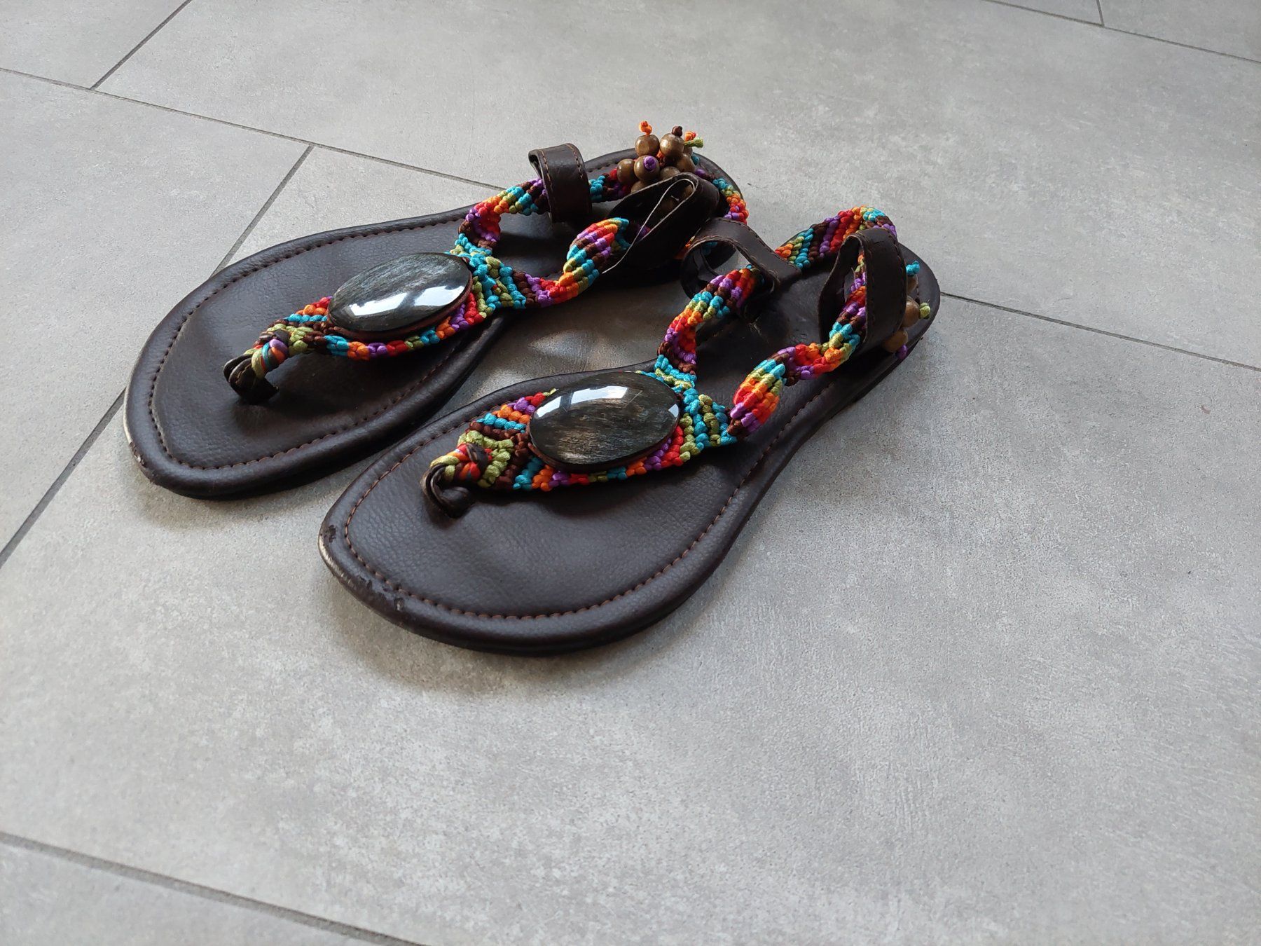 Scarpe da donna: Schöne Sandalen / Flip Flops Grösse M – Nuovo (secondo la descrizione) da Wiesendangen venduto da troawus
