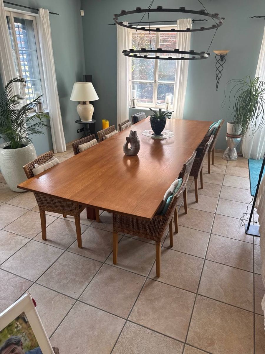 Tables: zu verkaufen grosser Tisch – D'occasion à Ottikon par Tarracona1