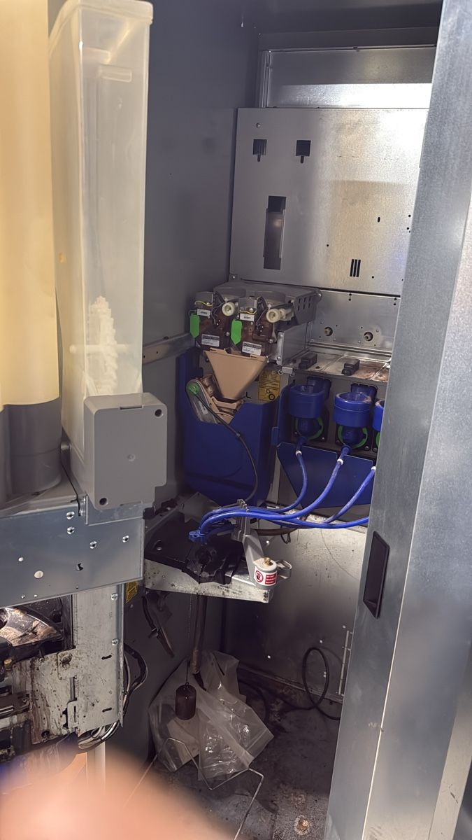 Macchine per caffè & Macchine per espresso: Necta Opera Touch Kaffeeautomat – Betriebsbereit – Touch – Usato da Egerkingen venduto da BiaseTomassilli 3