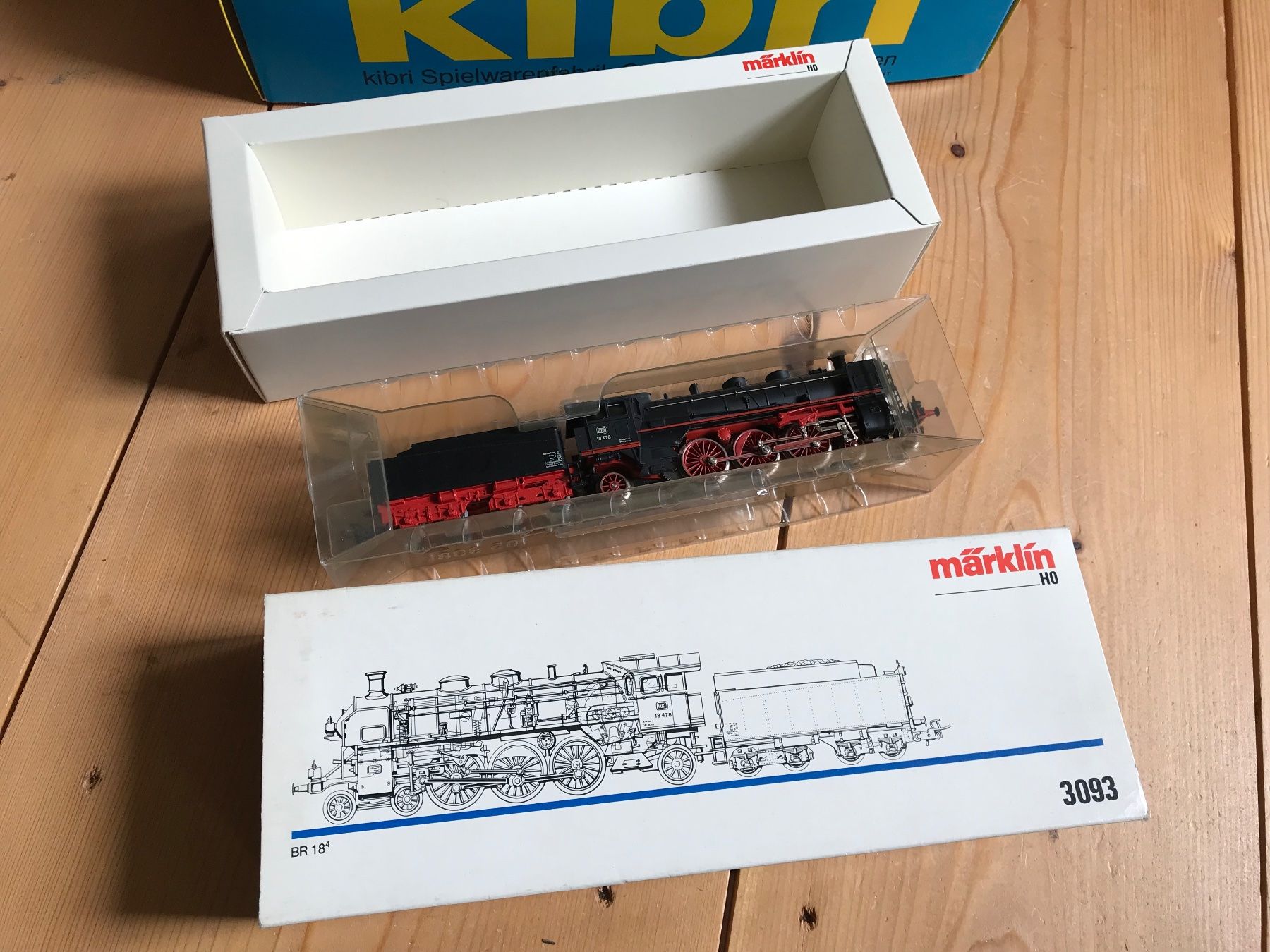 Märklin Modelleisenbahnen: märklin 3093, dampflok BR 18 der DB – Gebraucht aus Liestal von ozo2005 9