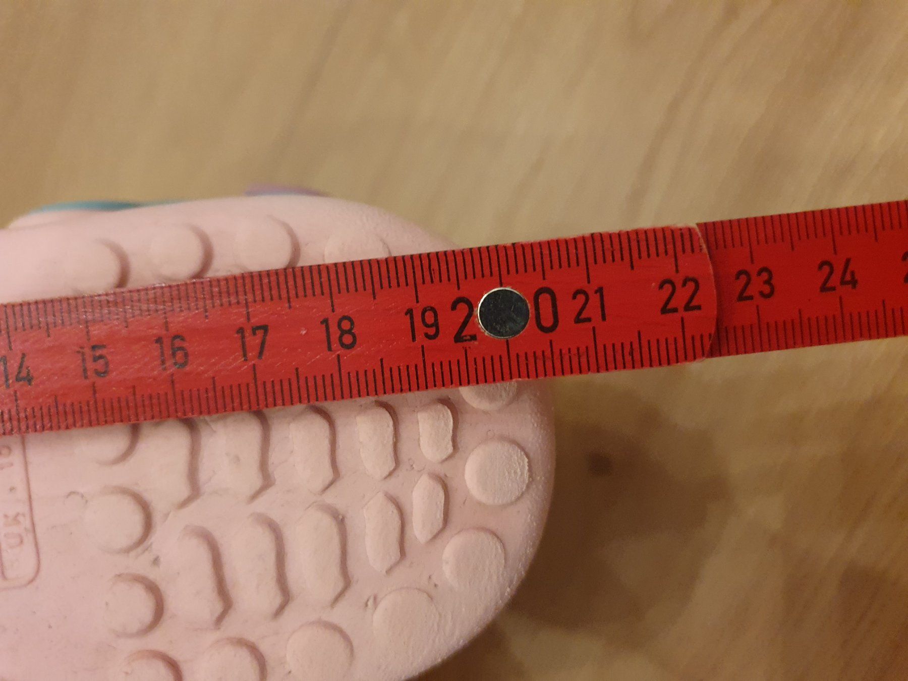 Scarpe per ragazzi: Gummi Clogs, Badeschuhe, Gr. 28, rosa – Usato da Heinrichswil venduto da frankie19860 1