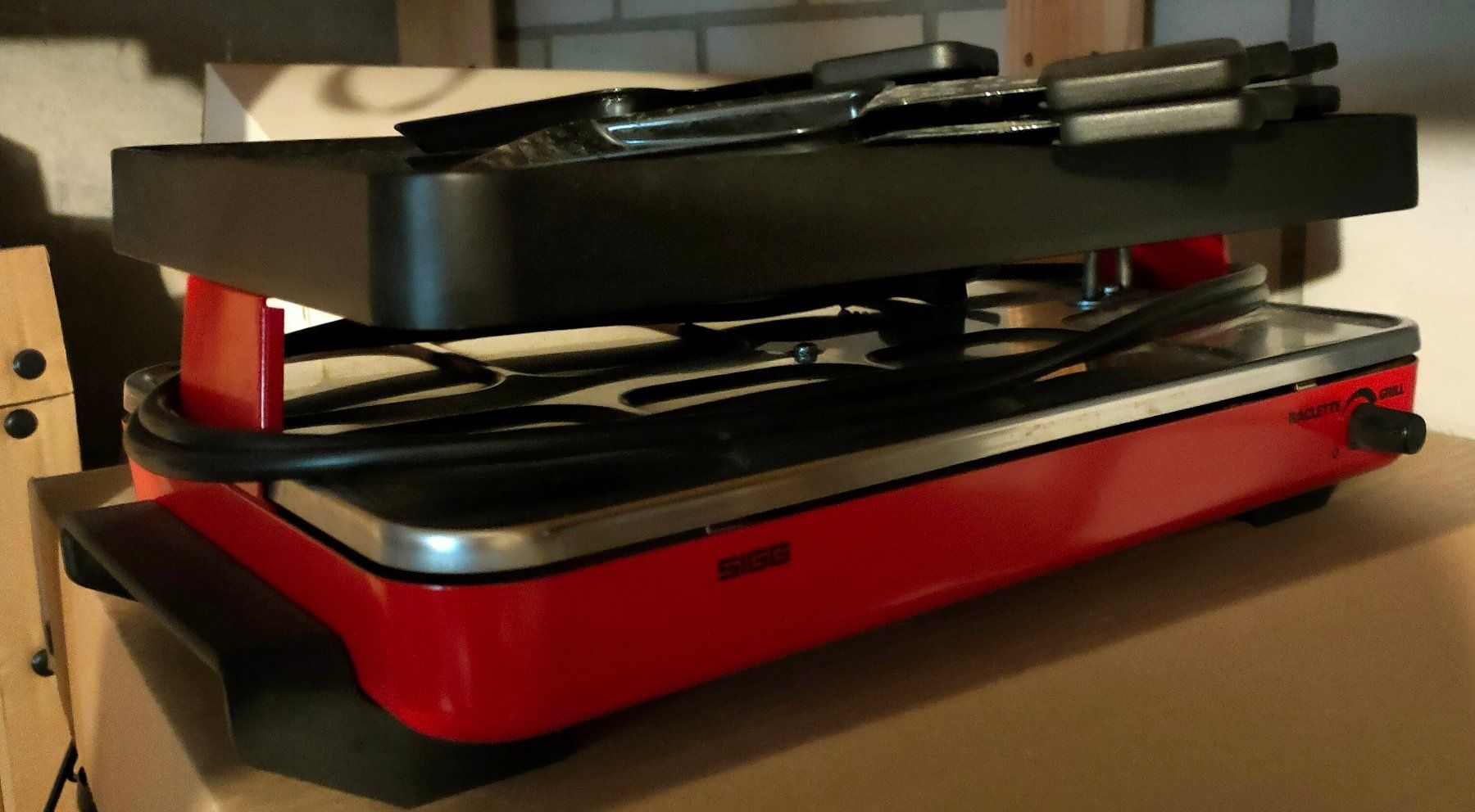 Sigg Elettrodomestici da cucina: SIGG 8er Raclette- und Grill-Ofen – Usato da Wiler b. Seedorf venduto da LeuThomas