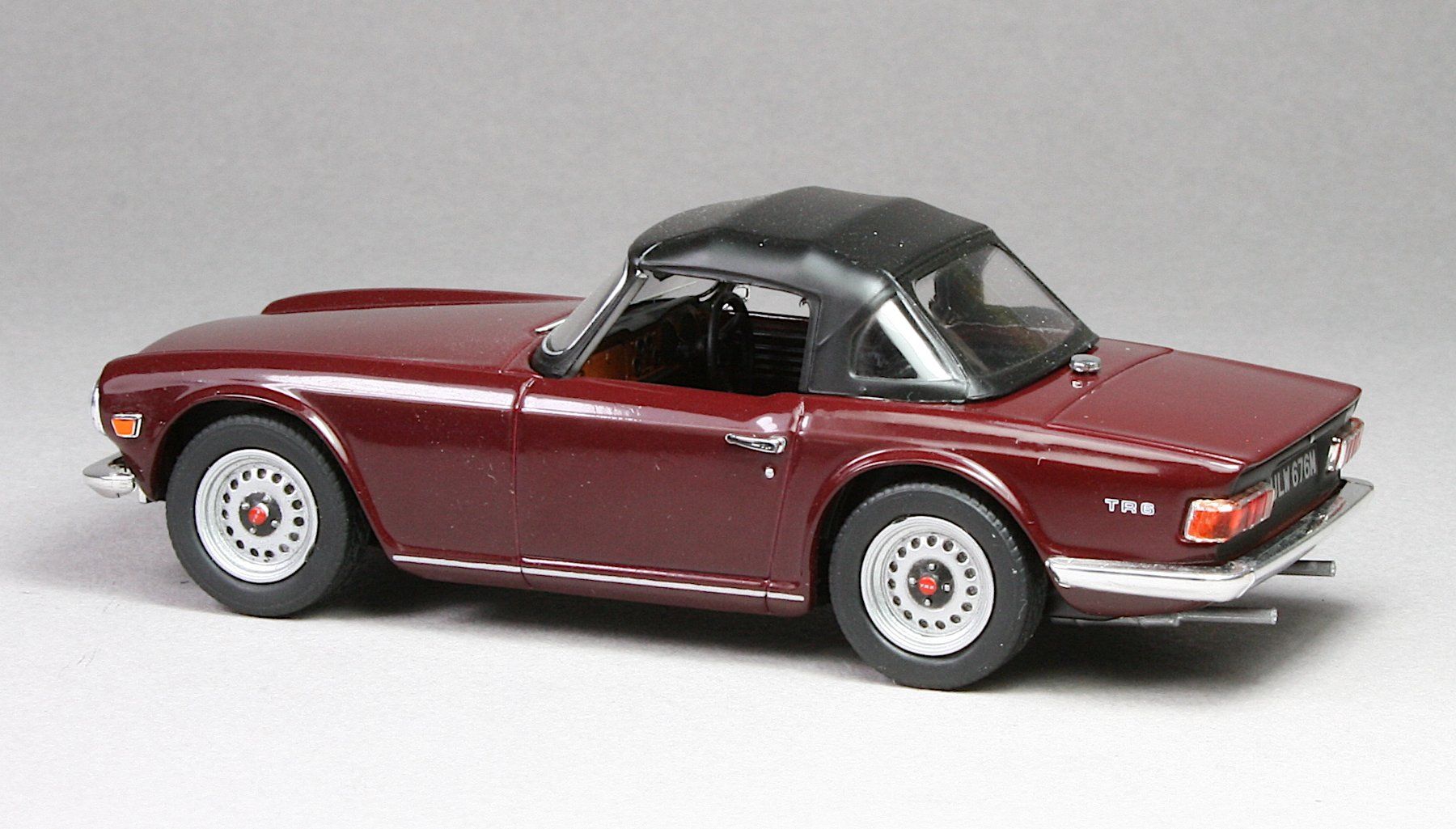 Triumph Modellini d'auto: Vanguards 1:43, Triumph TR6 – Nuovo e nell'imballaggio originale da Elsau venduto da Peekay8 3