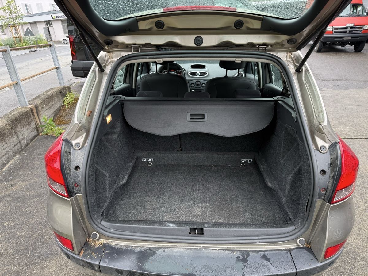 Renault Autos: Renault Clio 1.2 16V T – Defekt aus Appenzell von Harvey.Specter 7