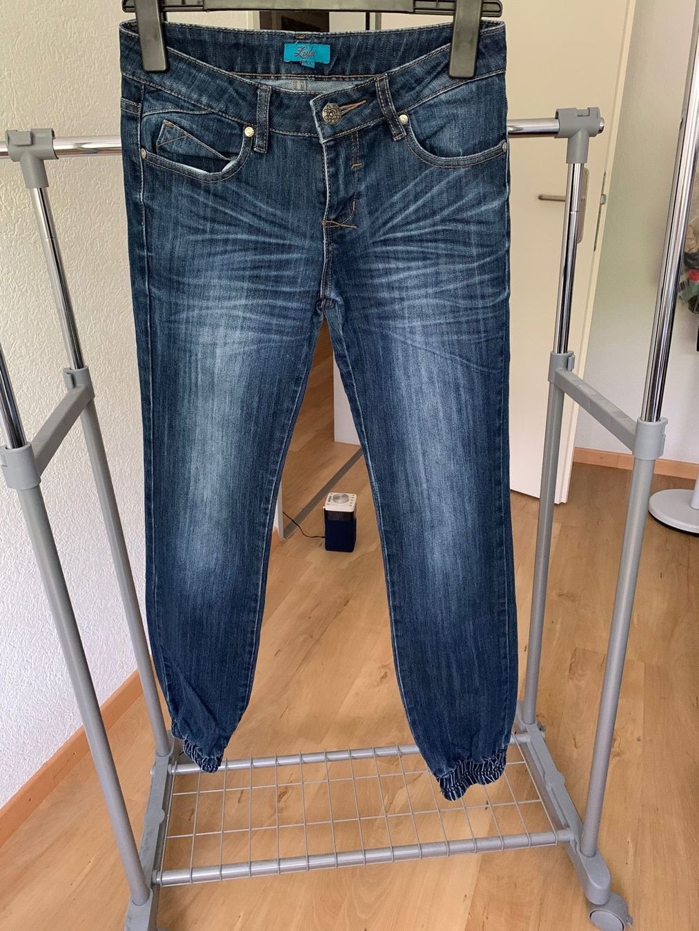 Jeans: Jeans dunkelblau – Nuovo (secondo la descrizione) da Eichberg venduto da Jaasaa96