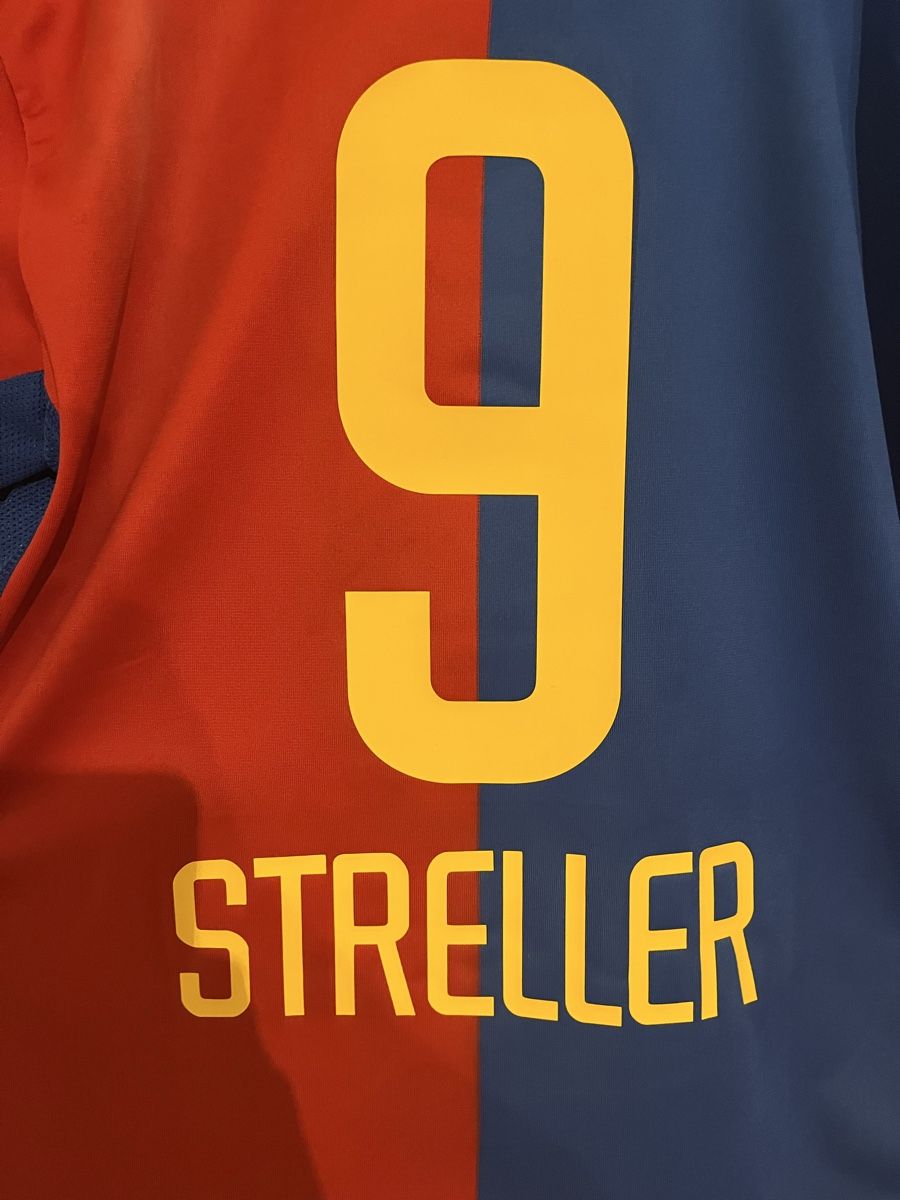 FC Basel Leibchen & Hosen: FC Basel Trikot, Streller #9, Grösse: M – Neu (gemäss Beschreibung) aus Bern von kits_4life 9