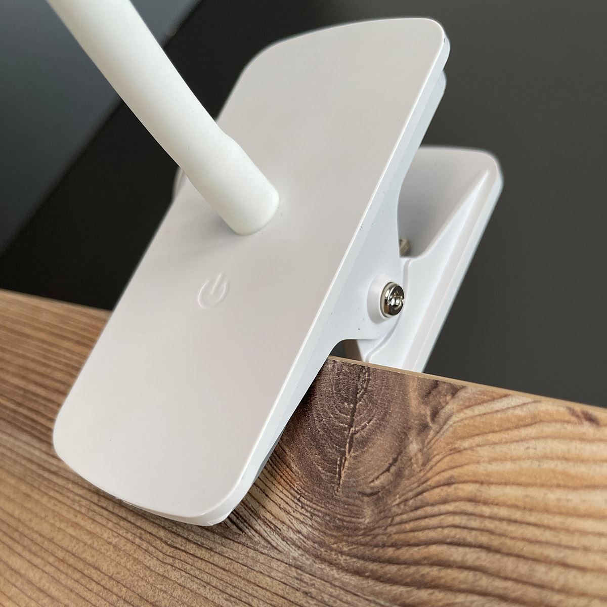 Lampade: LED Klemmleuchte, Weiss, 35 cm Höhe – Nuovo (secondo la descrizione) da Kreuzlingen venduto da Smart-Light 4