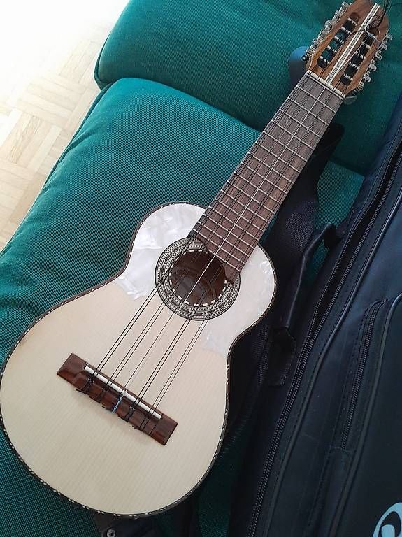Instruments de musique: Charango pro Suarez Bolivia – Neuf avec emballage d'origine à Lausanne par EdwinBOSU 3