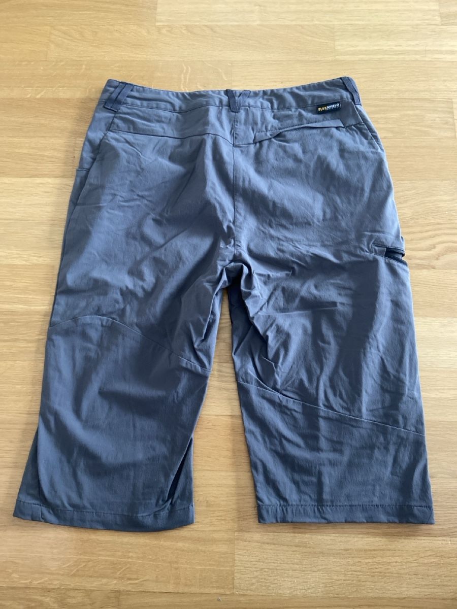 Jack Wolfskin Pantaloni: Jack Wolfskin Caprihose Gr. 38 Grau – Usato da Sisseln AG venduto da XBL-Rotstein 1