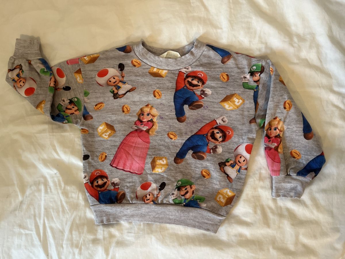H&M Maglioni & Felpe: Super Mario Sweatshirt, Gr. 98/104 – Usato da Kaisten venduto da saleforfun