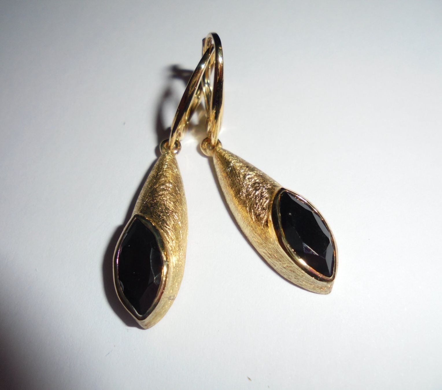 Orecchini pendenti & Orecchini a lobo: Echtschmuck: Onyx-Silberohrringe 925er, vergoldet – Nuovo (secondo la descrizione) da Zuchwil venduto da maumauchi 3