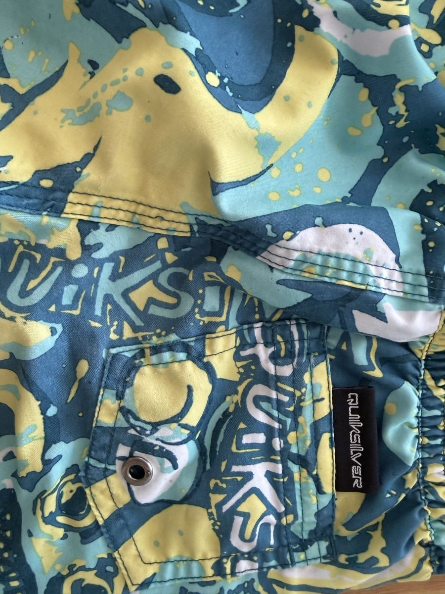 Pantaloni: Badehose Quiksilver 3 Jahre – Usato da Aarberg venduto da holidays00 2