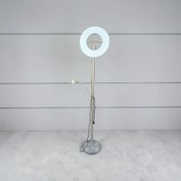 Moderner Designer LED-Deckenfluter mit integrierter Leselamp