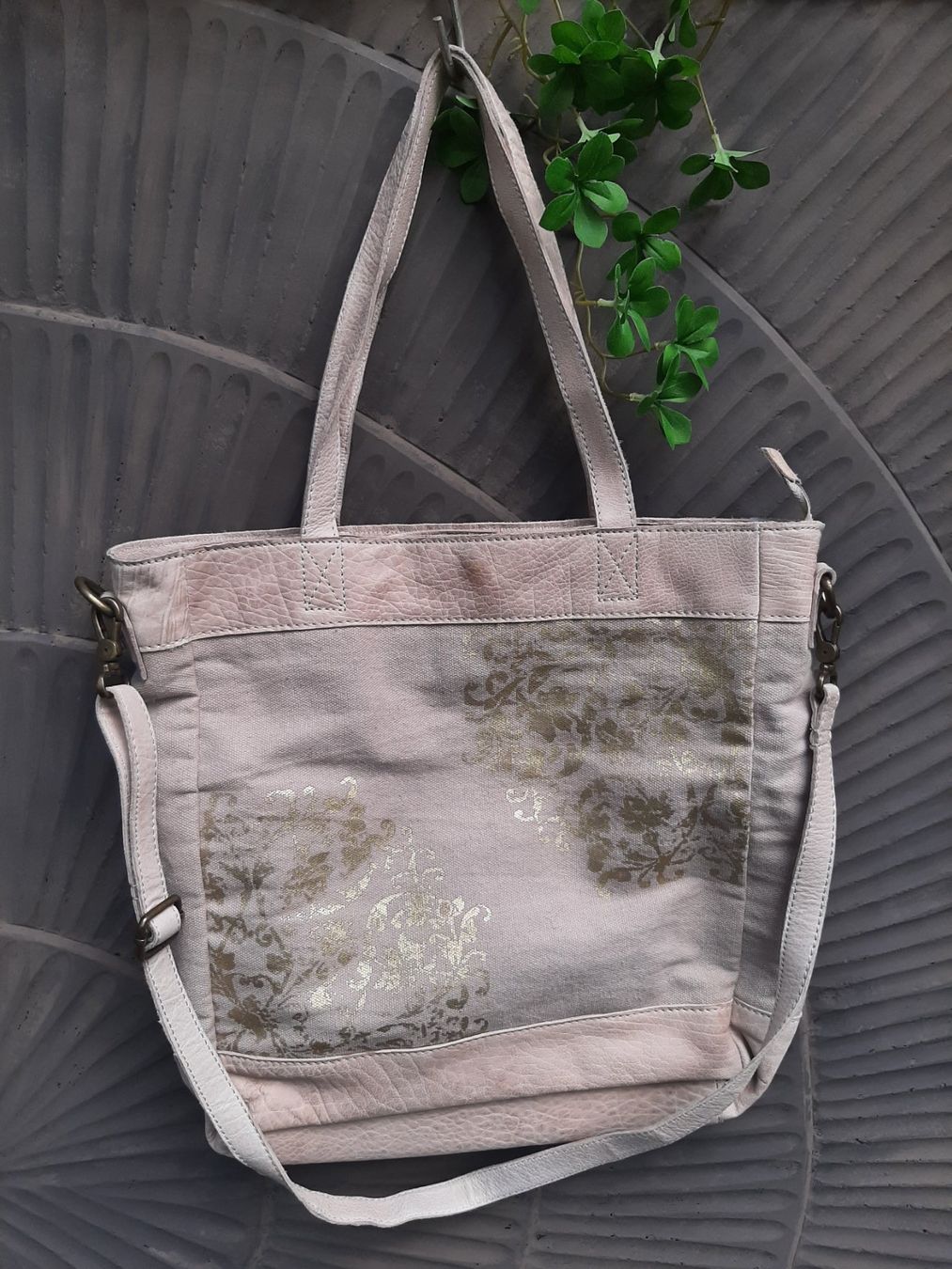 Nile Borse: Schöne Nile Tasche mit echt Leder – Usato da Bern venduto da Preloved_NILE_4.Sale 1