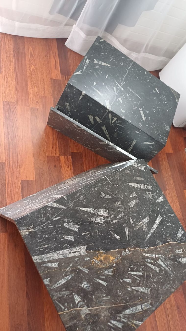 Tavoli: Table basse en marbre  – Usato da La Chaux-de-Fonds venduto da Billoute 1