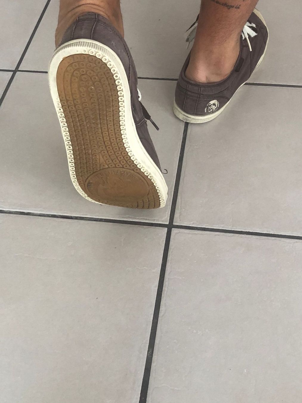 Diesel Herrenschuhe: Diesel Sneakers Gr. 44 – Gebraucht aus Biel/Bienne von Bolagol9 2