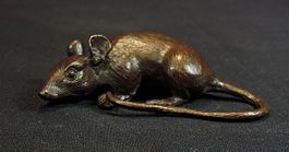 Bronzefigur Maus, kleine Skulptur, Vitrinen Objekt