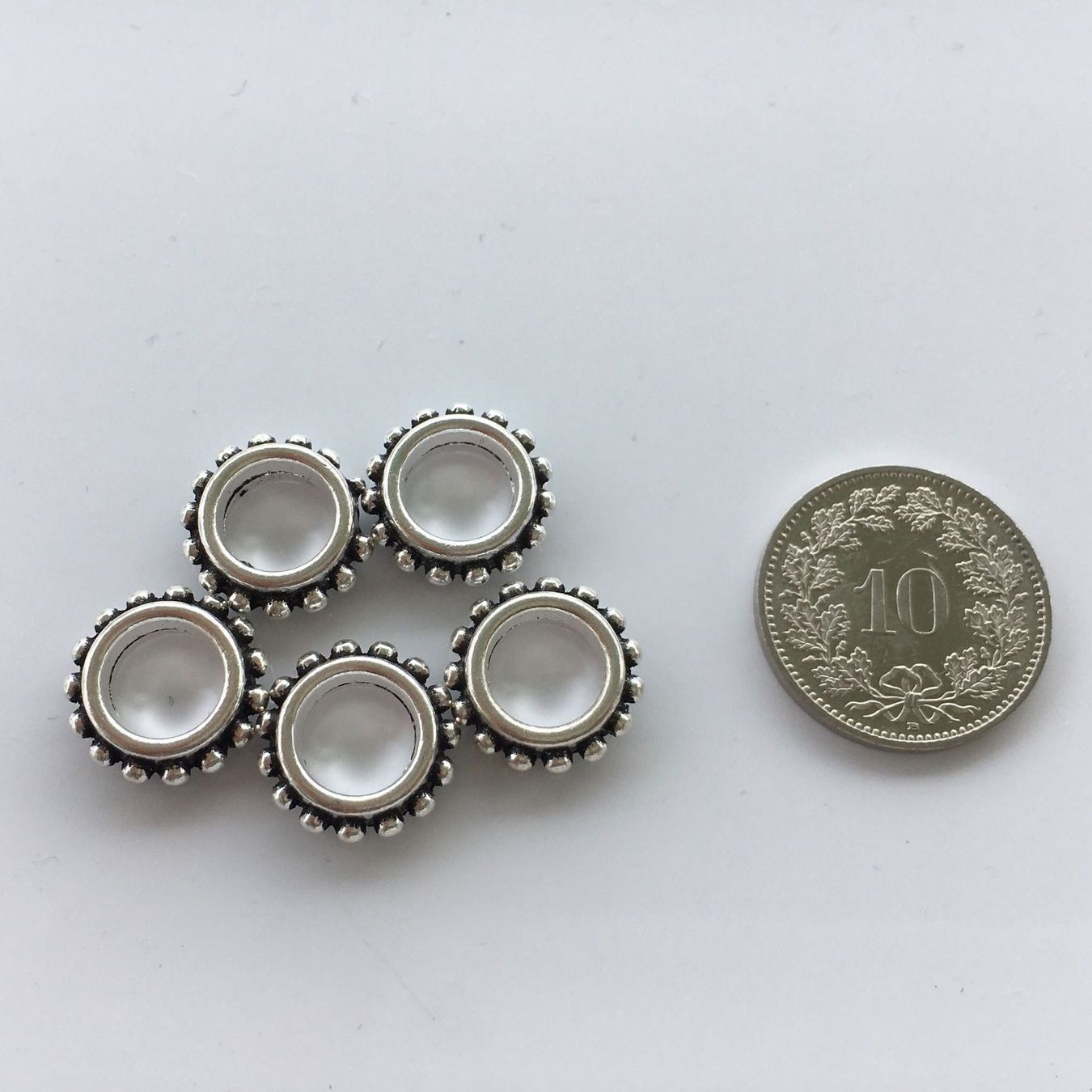 Perle (finte): Retro-Stil Ring antik Silbern, 13mm, 5 Stück – Nuovo (secondo la descrizione) da Stallikon venduto da perlenliebe 3