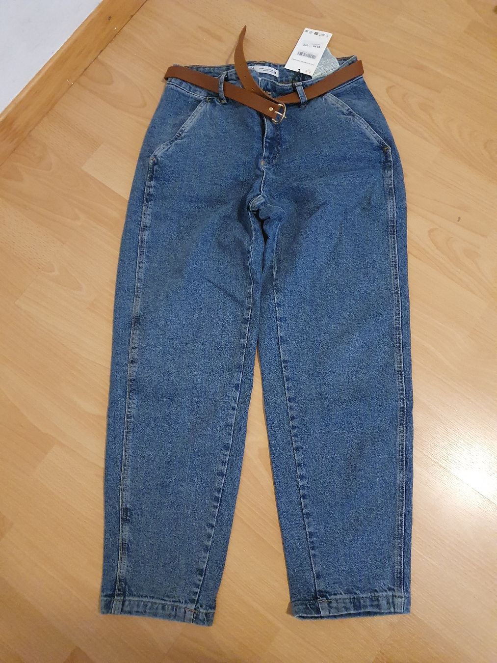 Zara Jeans: neue Jeans mit Gurt von Zara – Neu und originalverpackt aus St. Gallen von 1811123