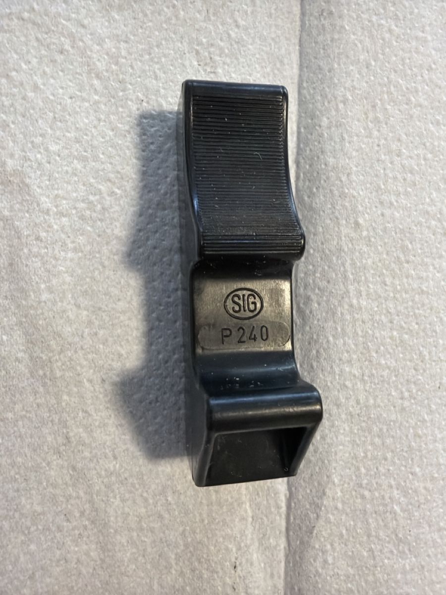 Schweizer Armee Uniformi: Sig P210 & P240 aide chargeur – Usato da Lausanne venduto da Erion2015