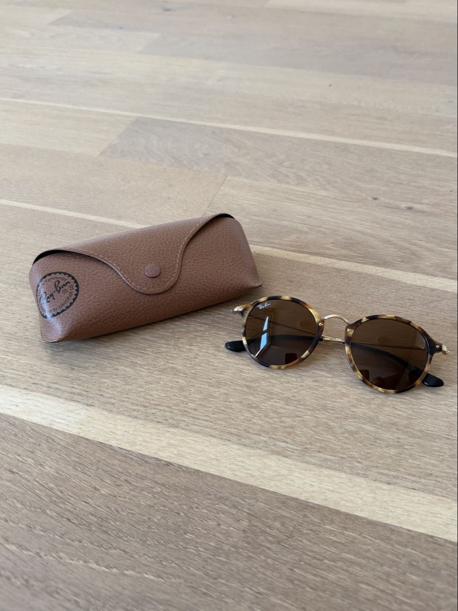 Ray-Ban Occhiali & Lenti: Sonnenbrille von Ray-Ban – Usato da Bülach venduto da ro.ho