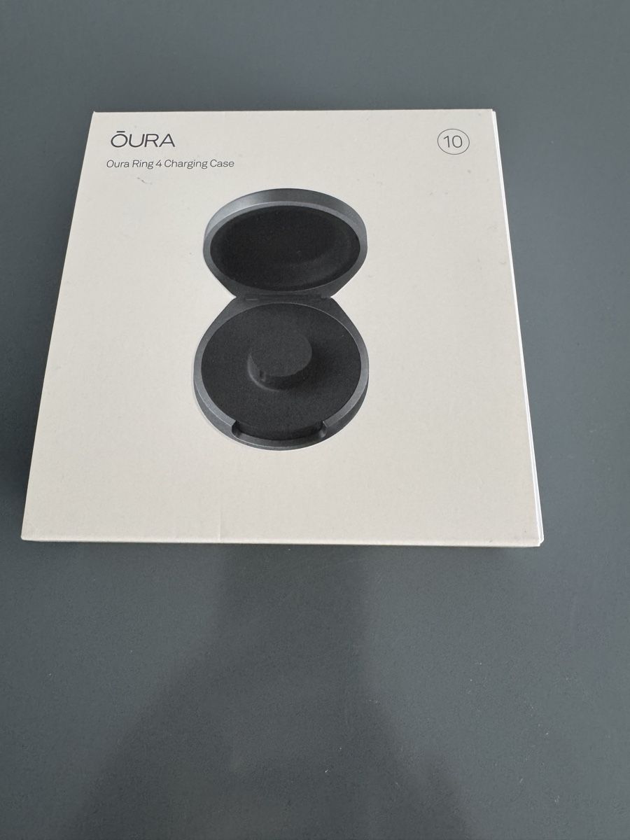 Oura Ladegeräte: Oura 4 Charging Case Size 10 Ladeetui – Neu (gemäss Beschreibung) aus Niederrohrdorf von 54Belaadpa43