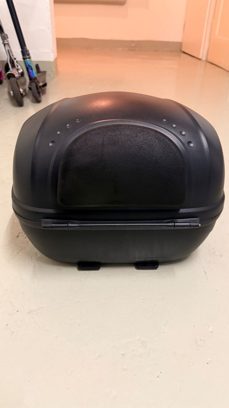 Topcases: Topcase Monolock, abschliessbar – D'occasion à Glattbrugg par DvVaKaRa 1