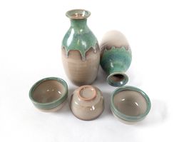 Japanisches Sake-Set, 2 Flaschen 3 Tassen