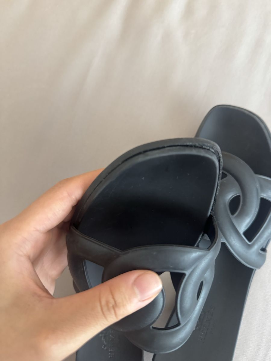 Hermès Chaussures femmes: Hermès Aloha Sandal size 38  – Défectueux à Davos Dorf par gin_8k9d 4