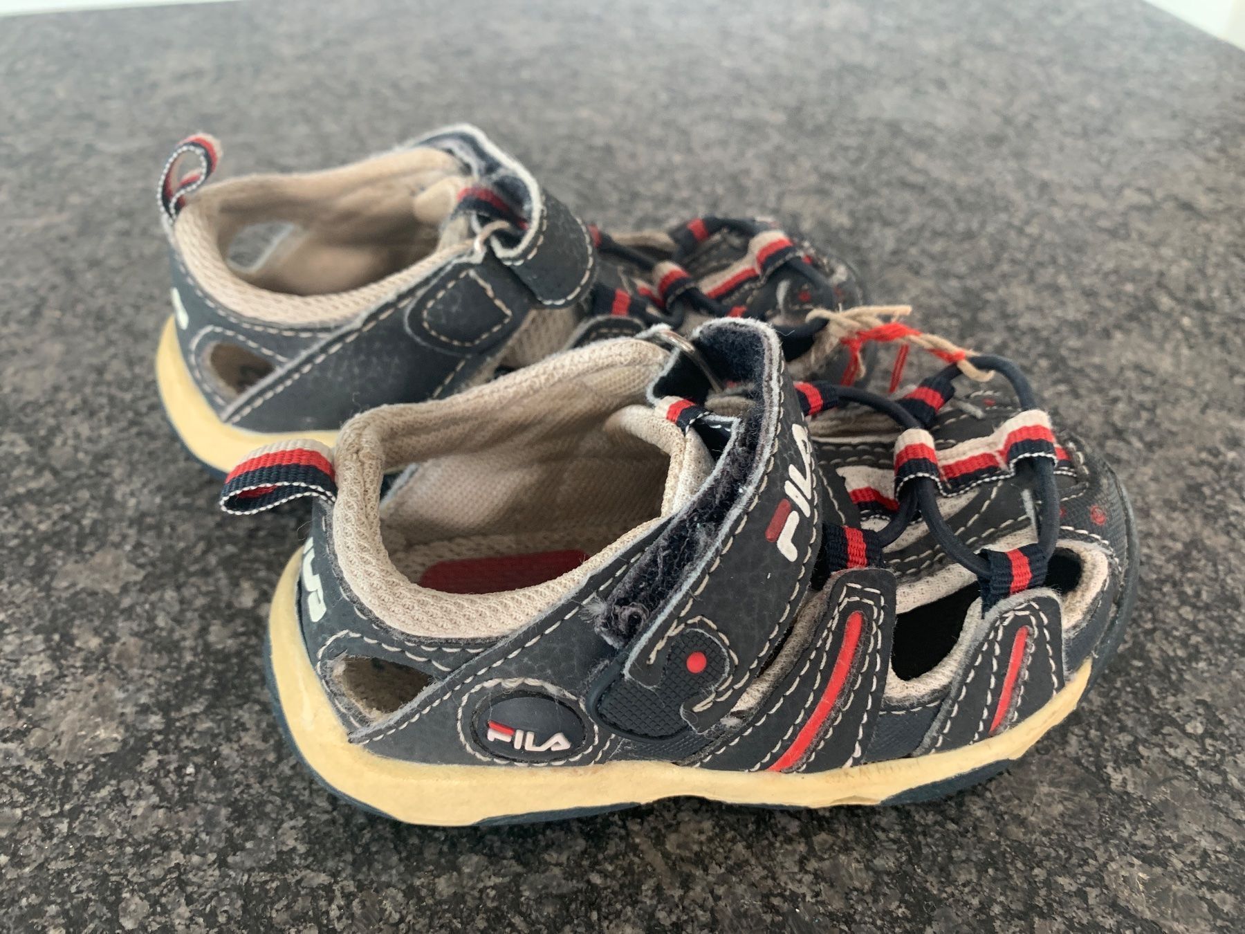 Fila Scarpe per ragazzi: Fila Sandalen, Gr. 22 – Usato da Kallnach venduto da Thetrader 1