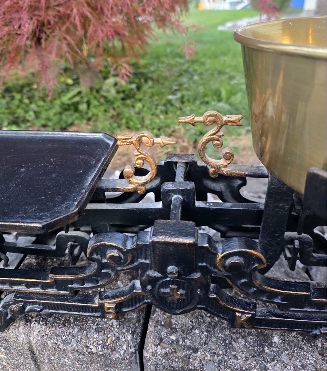 Bilance e pesi: Balkenwaage mit Messingschale antik gebraucht – Usato da Mumpf venduto da Spannset 1