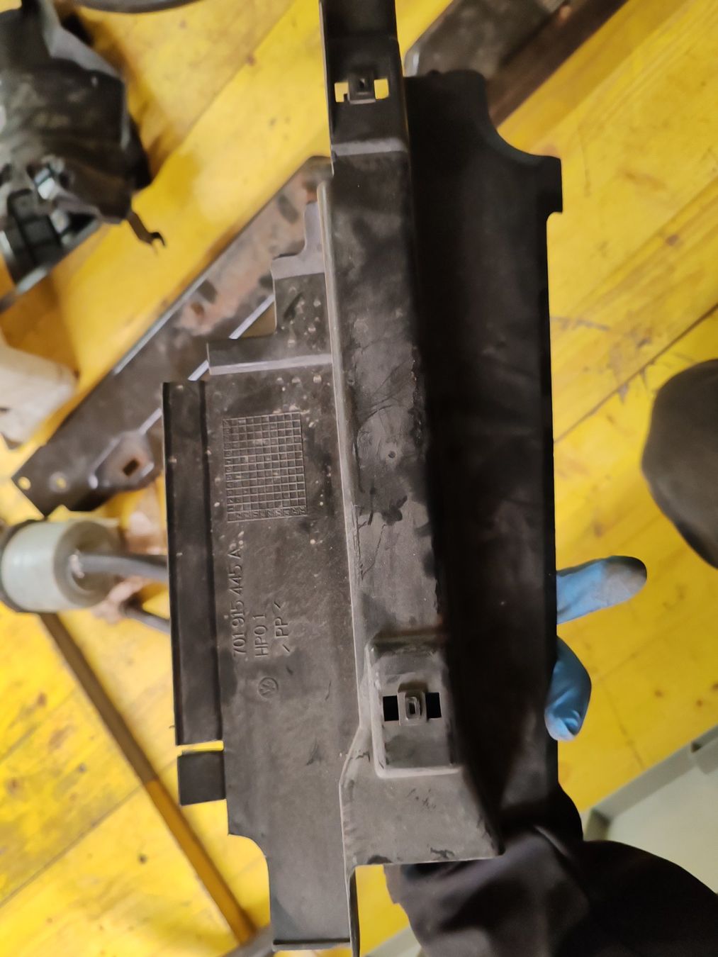 Alle Autoersatzteile: 701915445A Batterieabdeckung T4 – Gebraucht aus Ennenda von ale_xts5 1