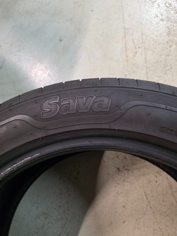 Pneumatici & Ruote complete: 4 Sommerreifen 235/50R18 – Usato da Niederhasli venduto da S-T-M-I 1