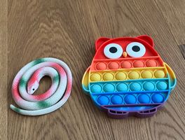 Gummischlange mit Gummi-Anti Stress Eule