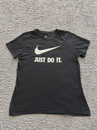 Nike T Shirt