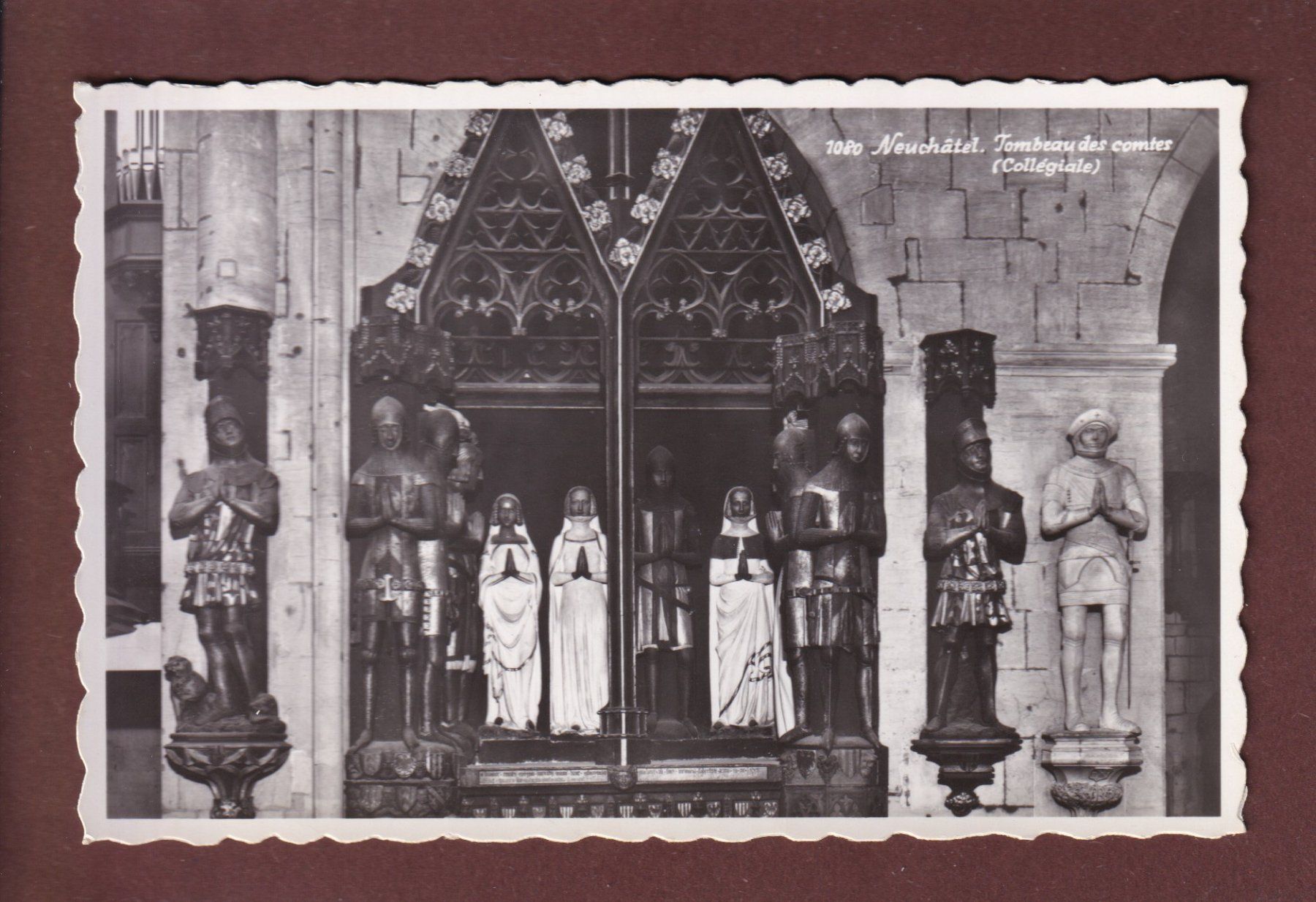 Ansichtskarten: NEUCHÂTEL - Collégiale - Tombeau des Comtes – Gebraucht aus Pully von nicecards